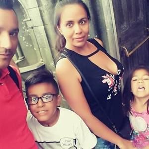 Meet your Posher, Leslie